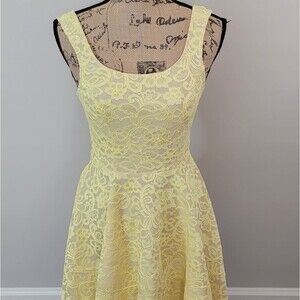 #10 Speechless yellow lace dress